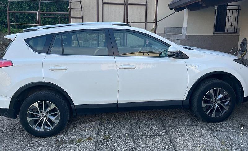 Toyota RAV4 Hybrid 2,5 Elegant Automatik, fotografija 3