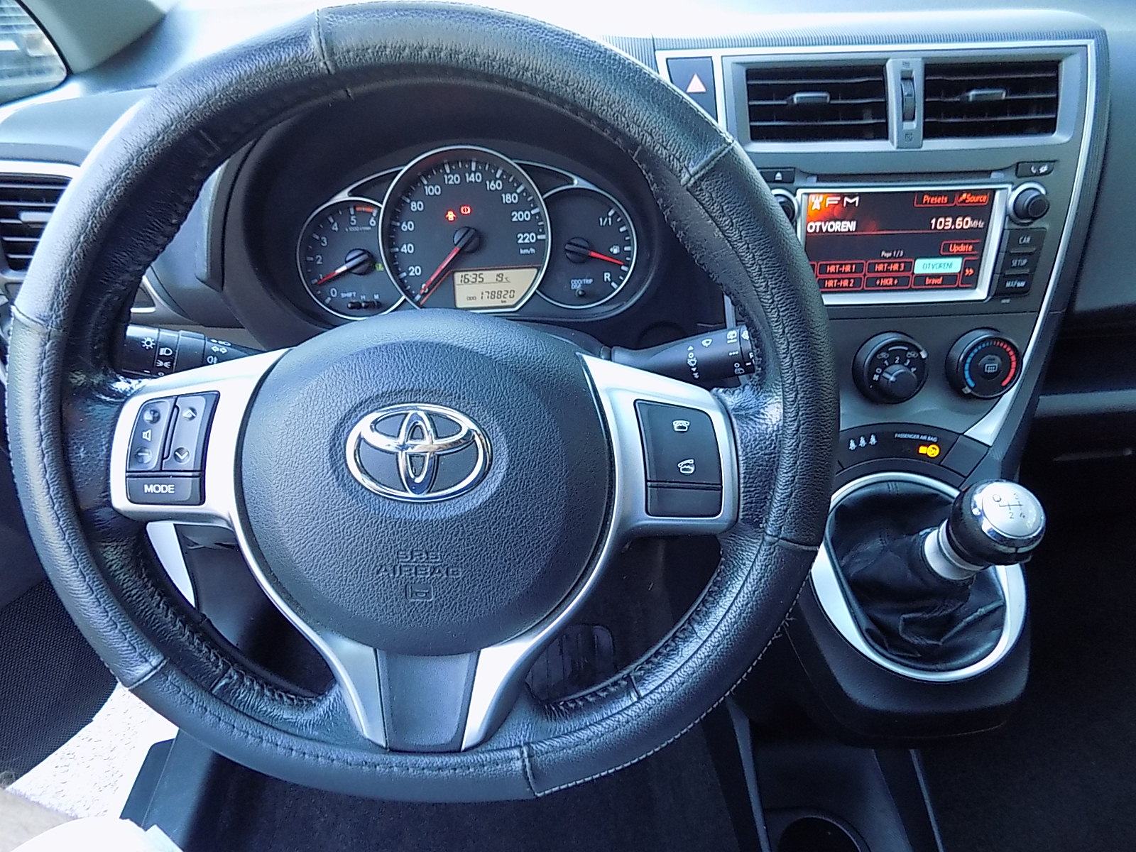Toyota Verso-S 1.4 D4D Panorama, fotografija 16