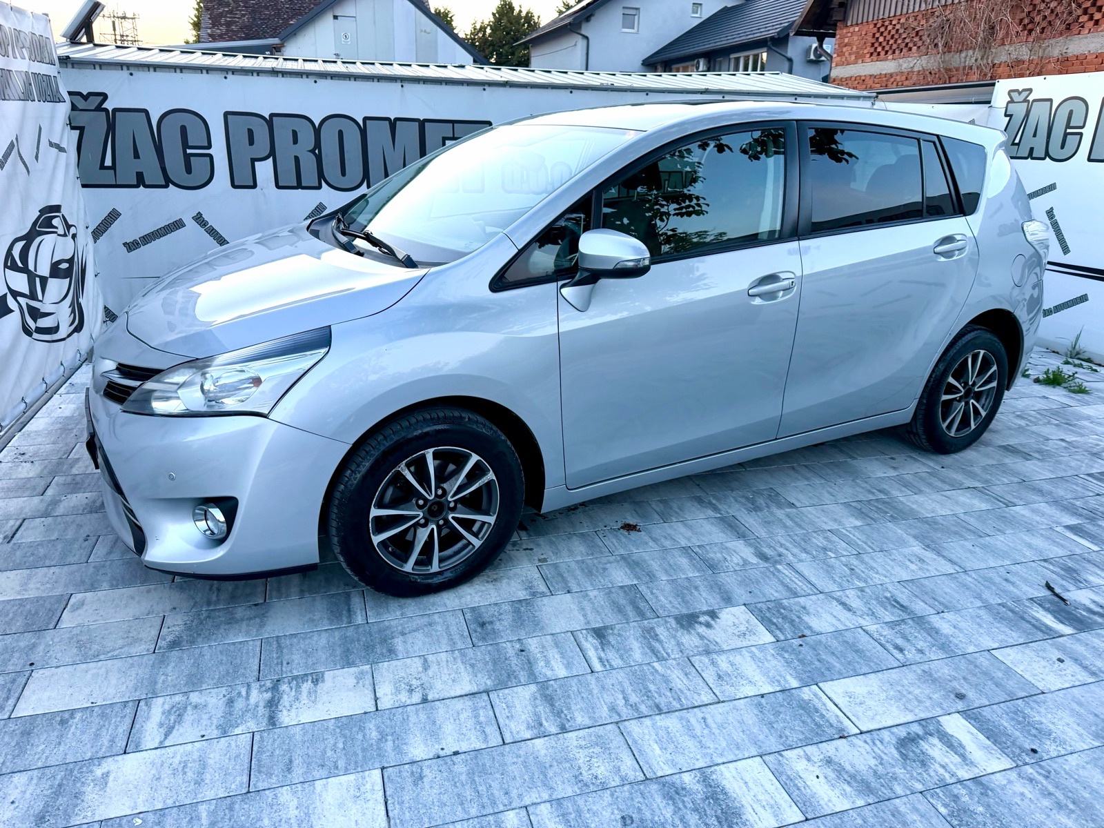 Toyota Verso 1,6 D-4D 7 SJ # 248 TKM# =PANORAMA= KO NOV = KRED - KART, fotografija 13