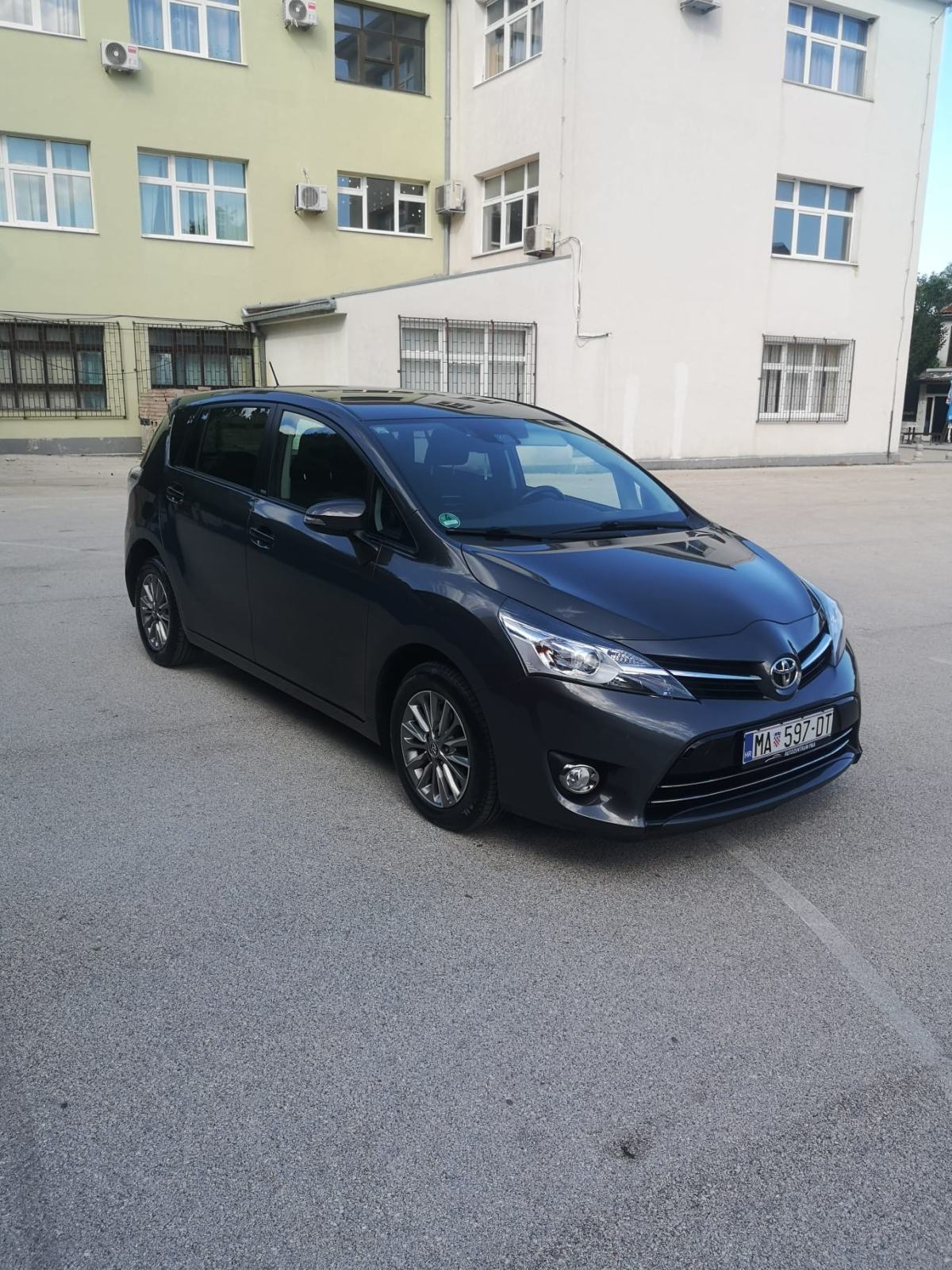 Toyota Verso 1,6 D-4D, fotografija 2