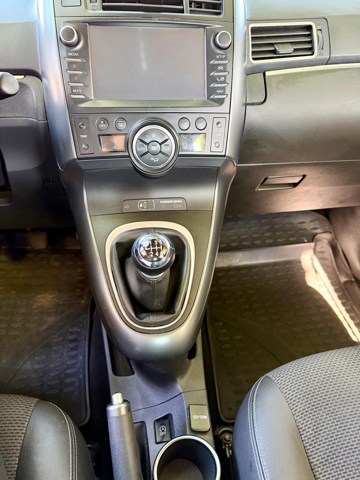 Toyota Verso 1,6 D-4D | PRVA REG. 2018 | 7 SJED | PANORAMA | KAMERA, fotografija 11
