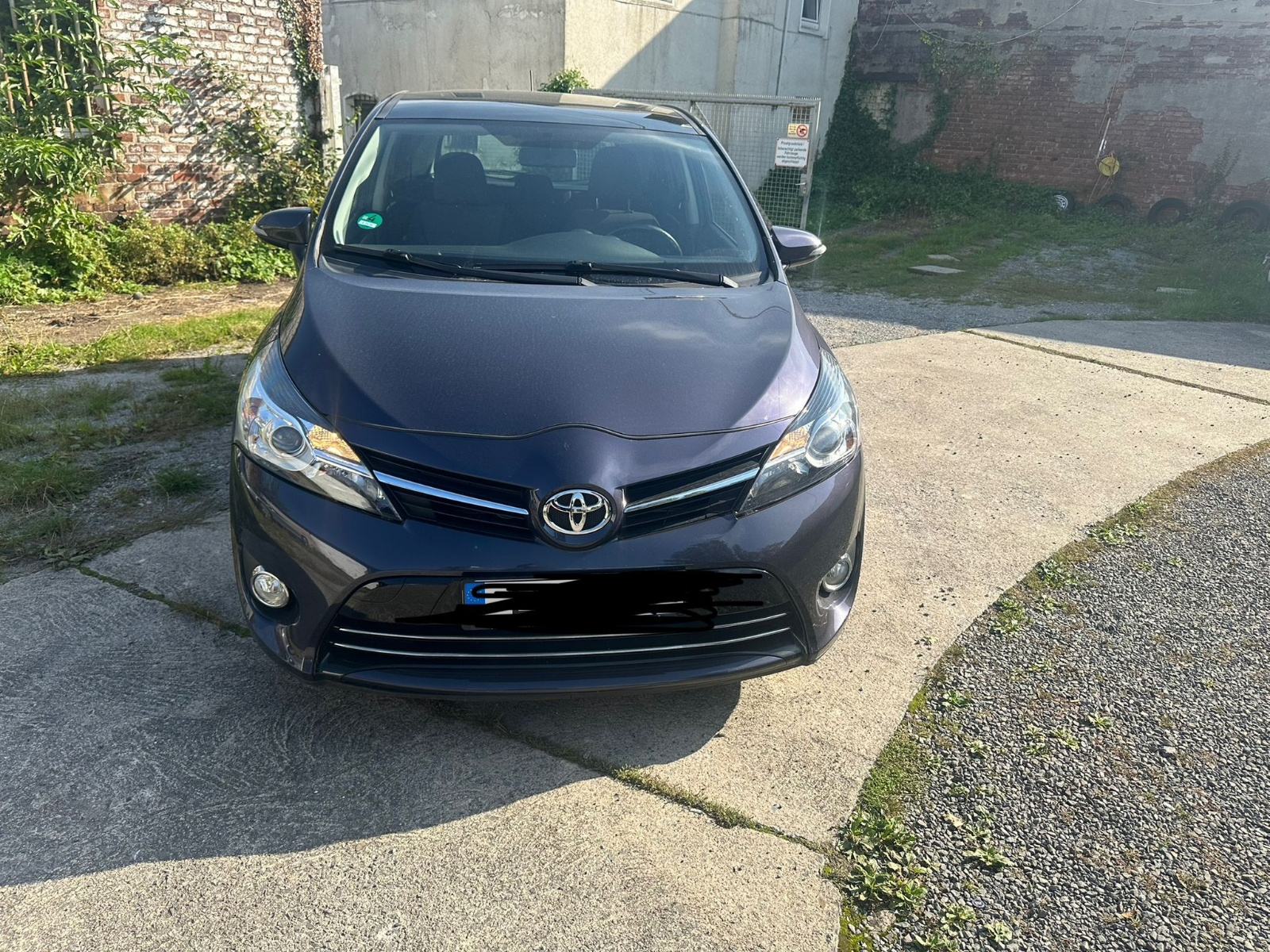 Toyota Verso 1,6 D-4D, fotografija 2