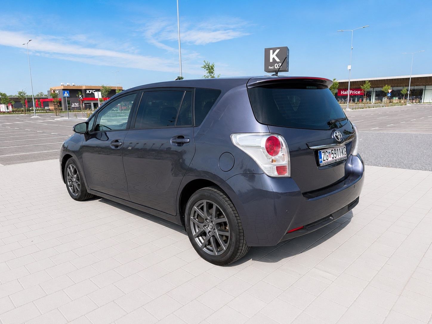 Toyota Verso 1,6 D-4D SOL - 2016 - FULL OPREMA - KAO NOVA, fotografija 4