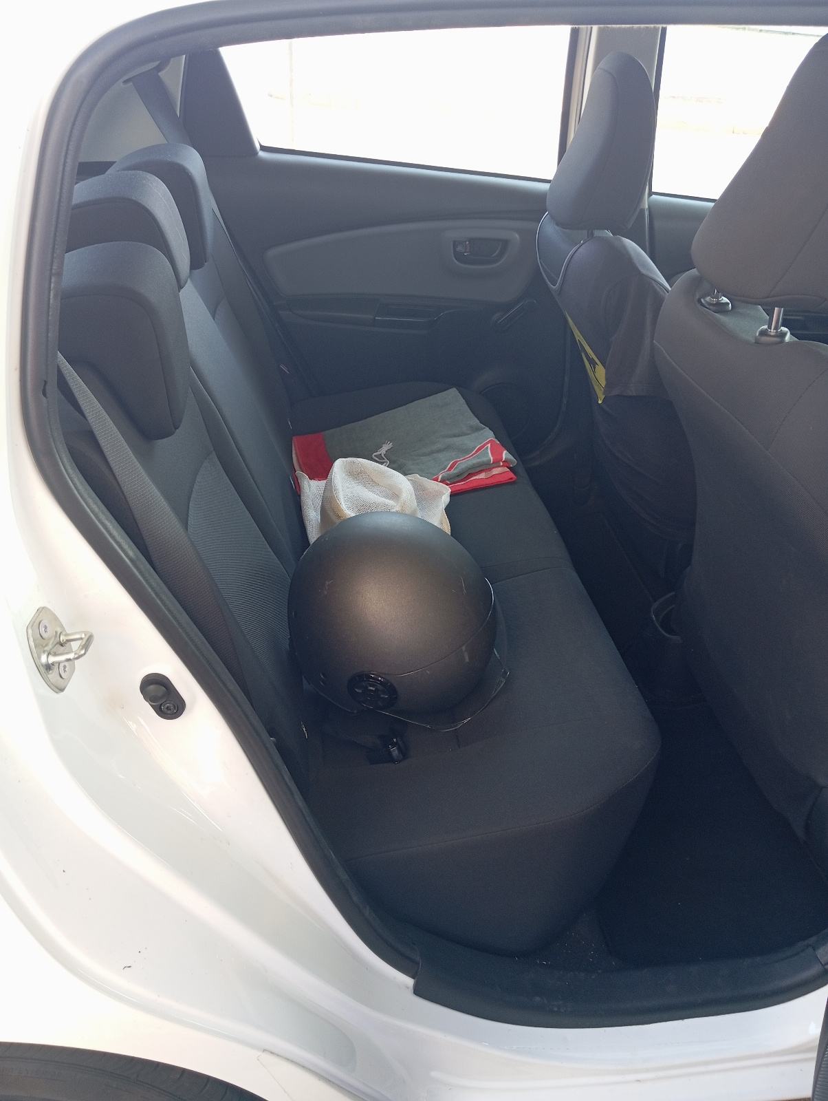 Toyota xaris 1.0, fotografija 6