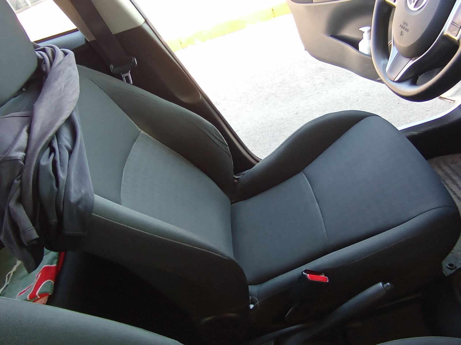 Toyota xaris 1.0, fotografija 7