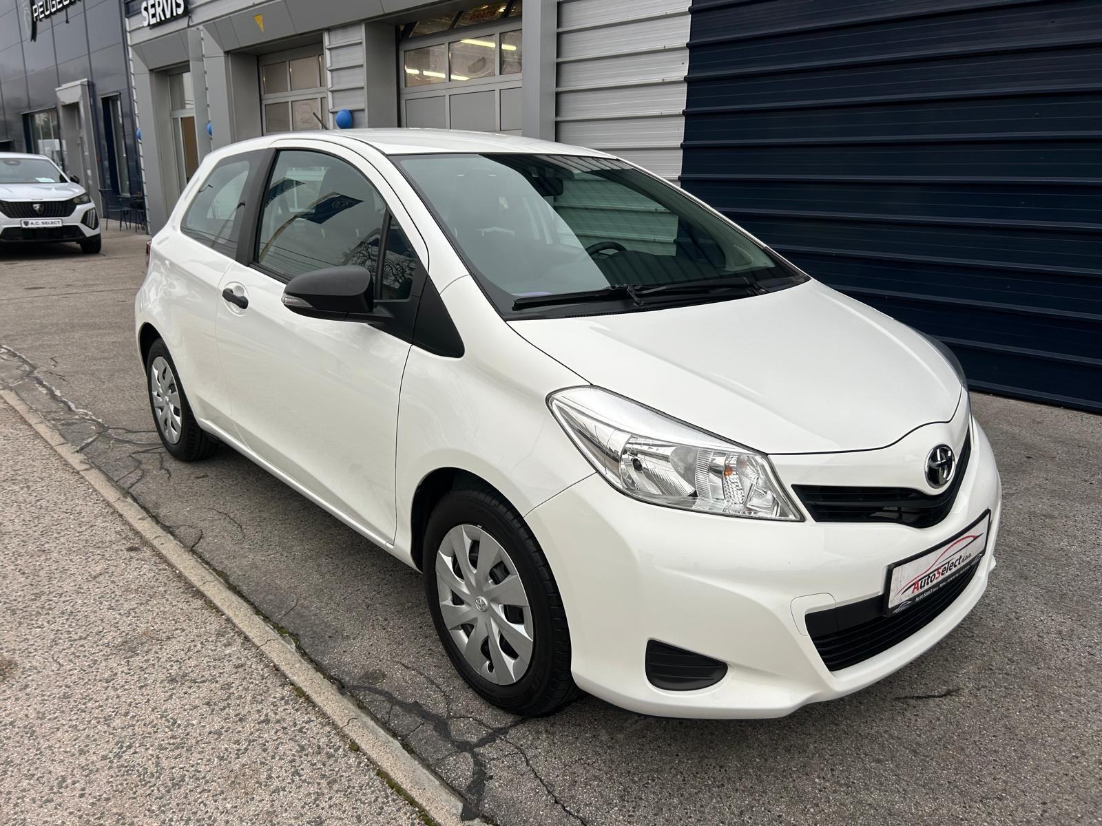 Toyota Yaris 1,0 - 130000km - 2012 - SERVISNA - GARANCIJA - REG 1 GOD!, fotografija 2