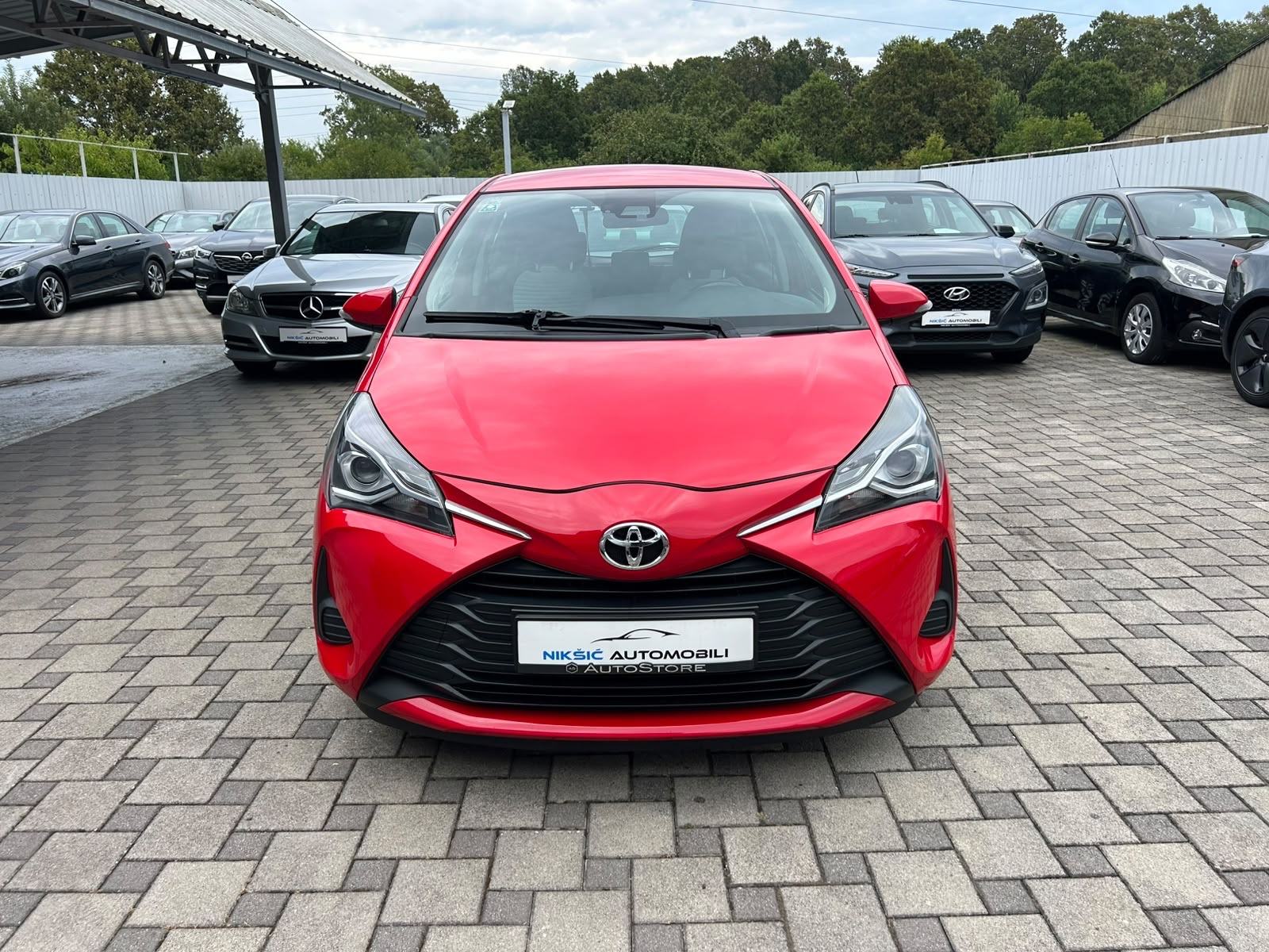 Toyota Yaris 1,0 *garancija na km, servisna..*, fotografija 7
