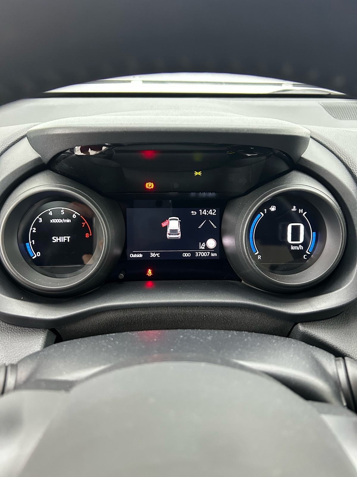 Toyota Yaris 1,0,2022,LED,TVORNICKA GARANCIJA DO 2032/TOP STANJE, fotografija 7