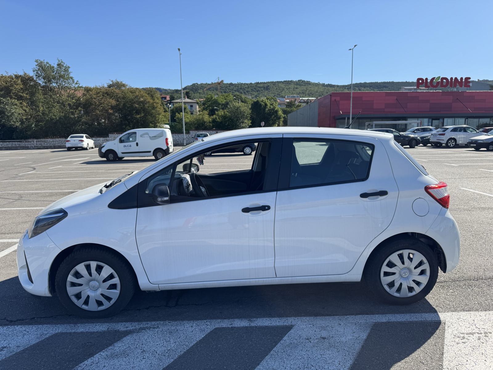 Toyota Yaris 1,0, fotografija 3