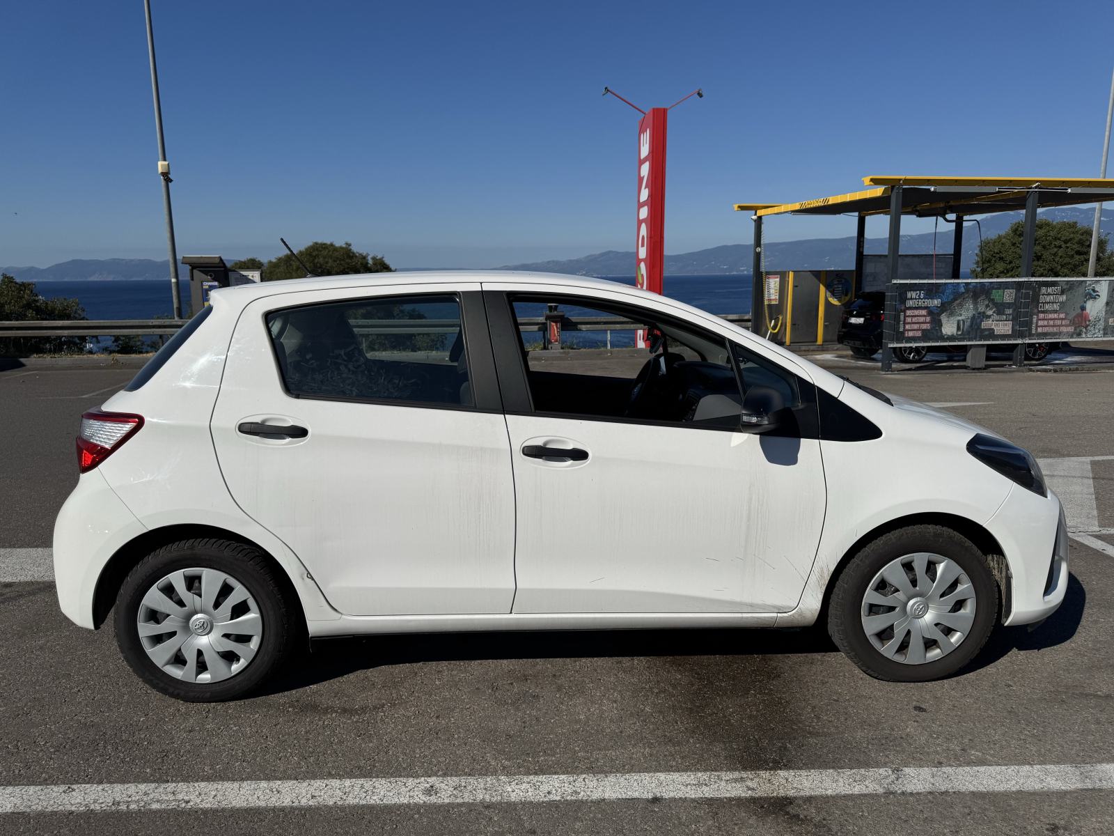 Toyota Yaris 1,0, fotografija 4