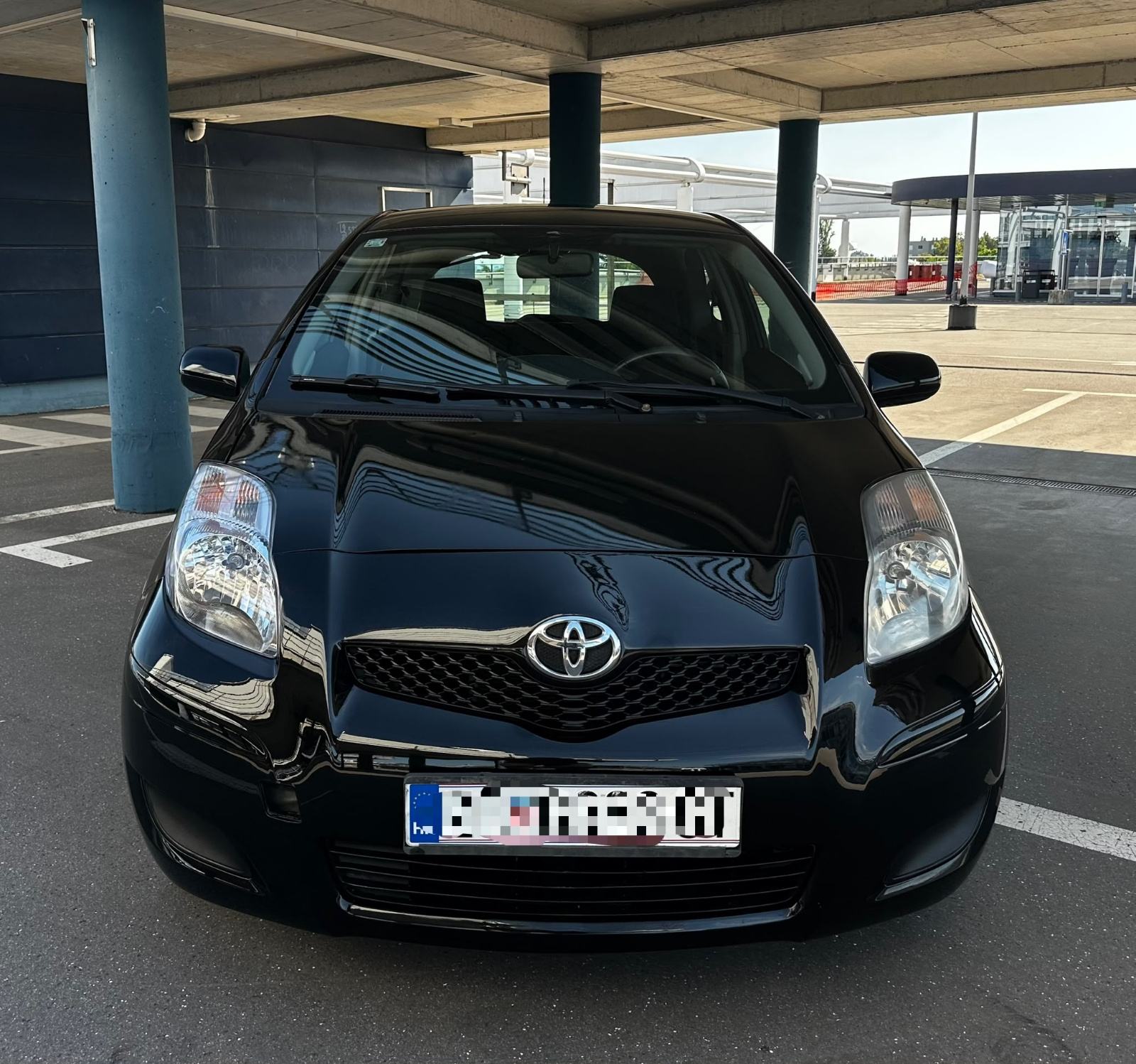 Toyota Yaris 1,0 VVT-i*124TKM*Klima*Reg. 10/2026*Odlično stanje*, fotografija 3