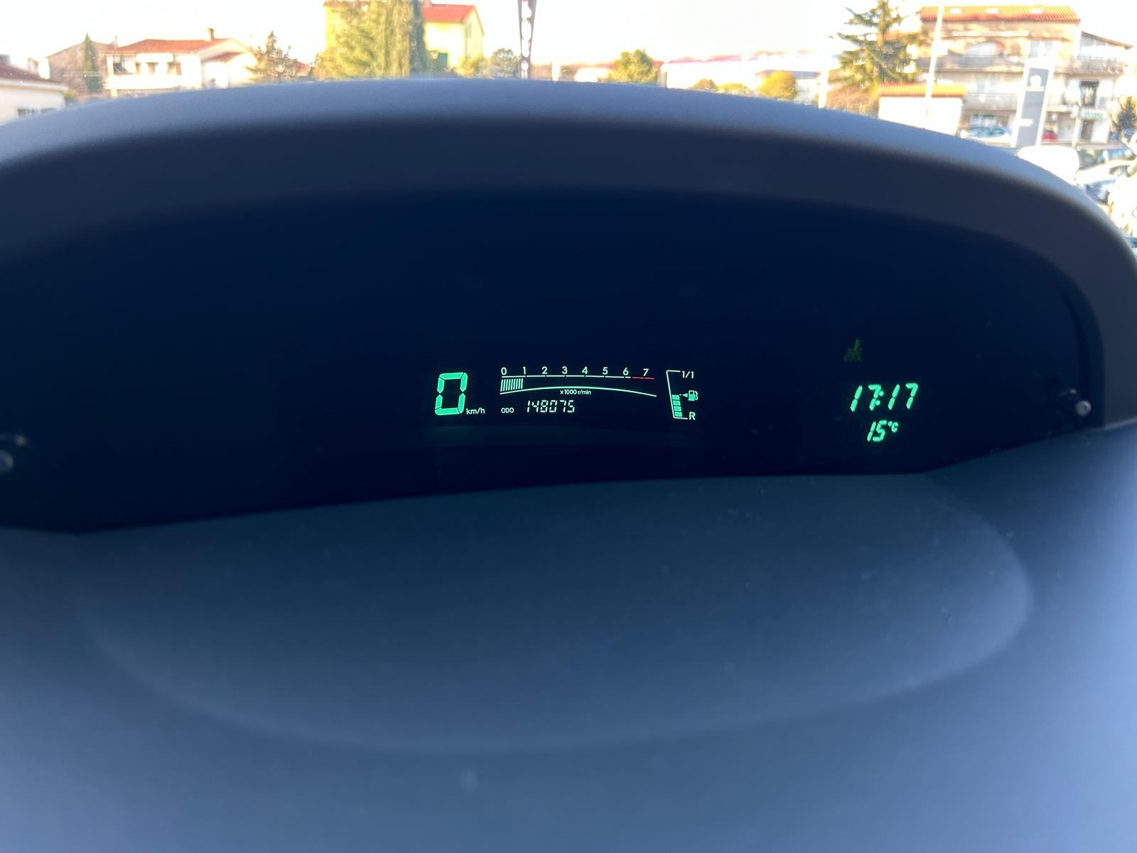 Toyota Yaris 1,0 VVT-i - 140.000km - SERVISNA - GARANCIJA - REG.1.GOD!, fotografija 12