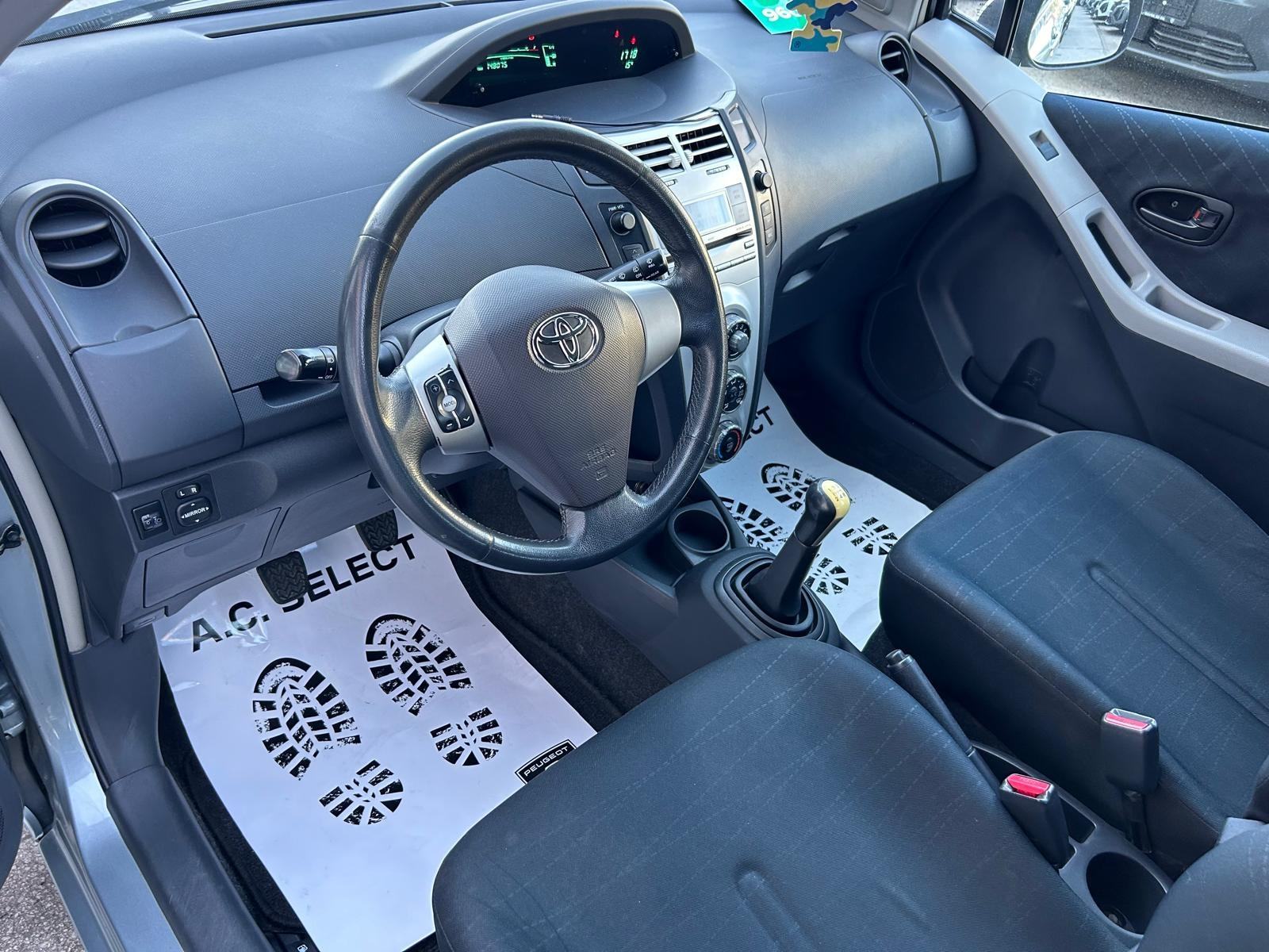 Toyota Yaris 1,0 VVT-i - 140.000km - SERVISNA - GARANCIJA - REG.1.GOD!, fotografija 15
