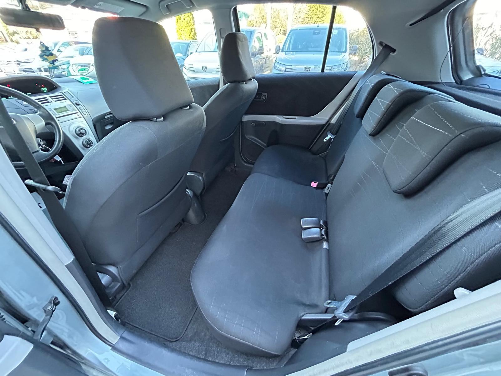 Toyota Yaris 1,0 VVT-i - 140.000km - SERVISNA - GARANCIJA - REG.1.GOD!, fotografija 17