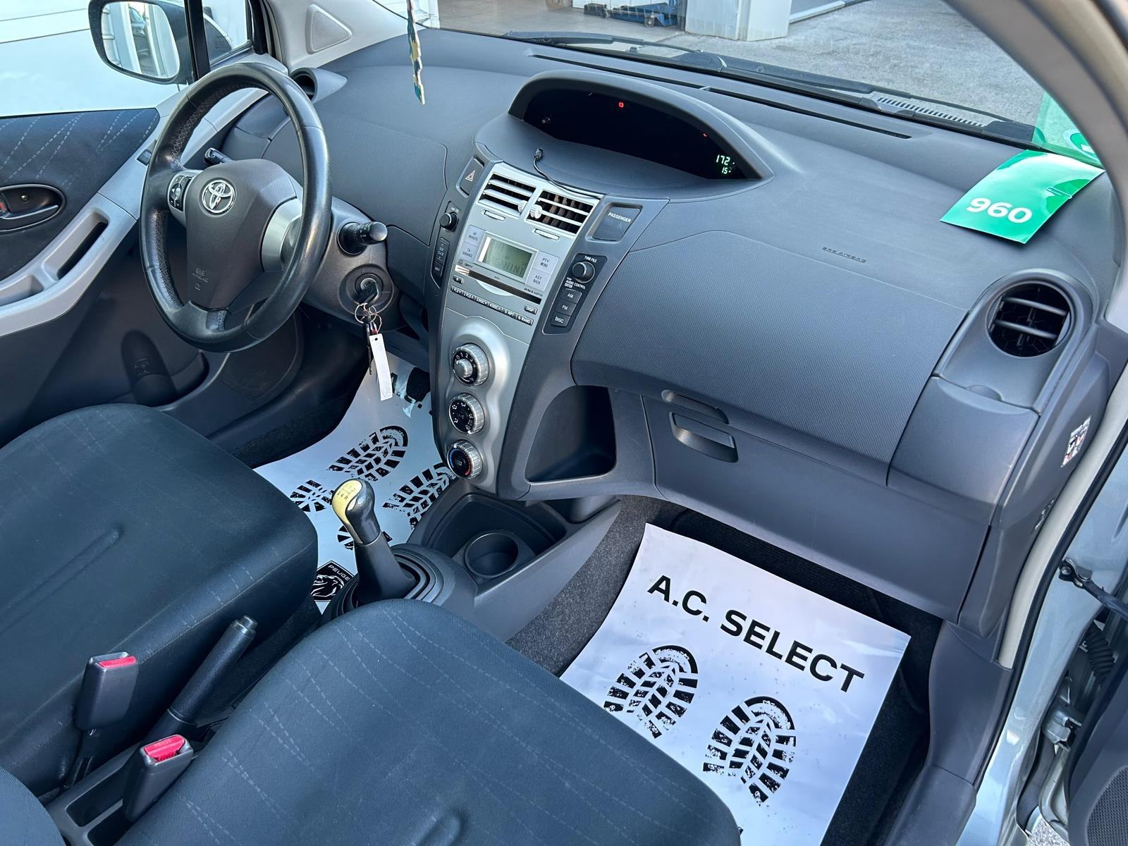 Toyota Yaris 1,0 VVT-i - 140.000km - SERVISNA - GARANCIJA - REG.1.GOD!, fotografija 16
