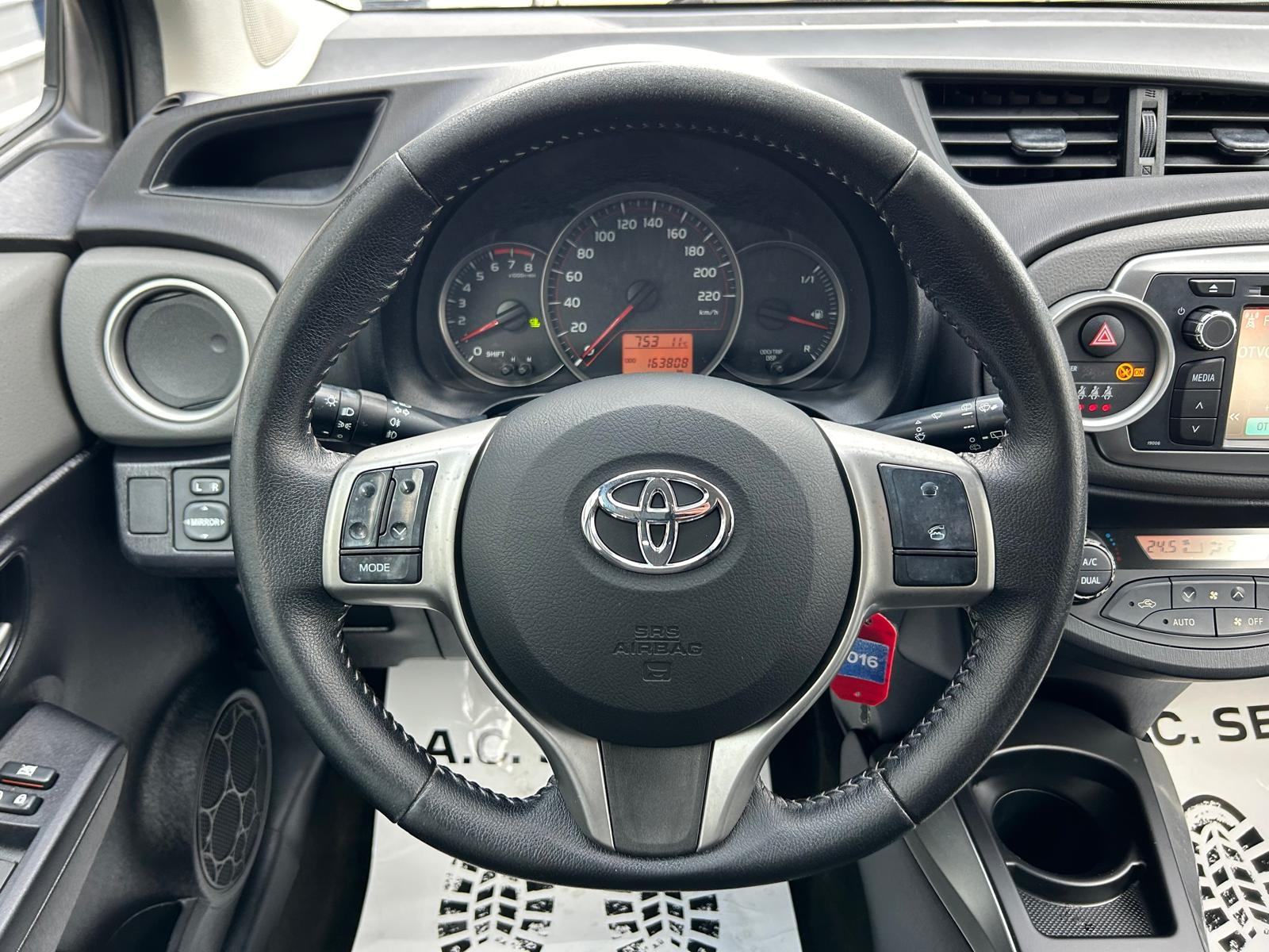 Toyota Yaris 1,0 VVT-i - 160.000KM - SERVIS - GARANCIJA - REG 1 GOD!!, fotografija 10
