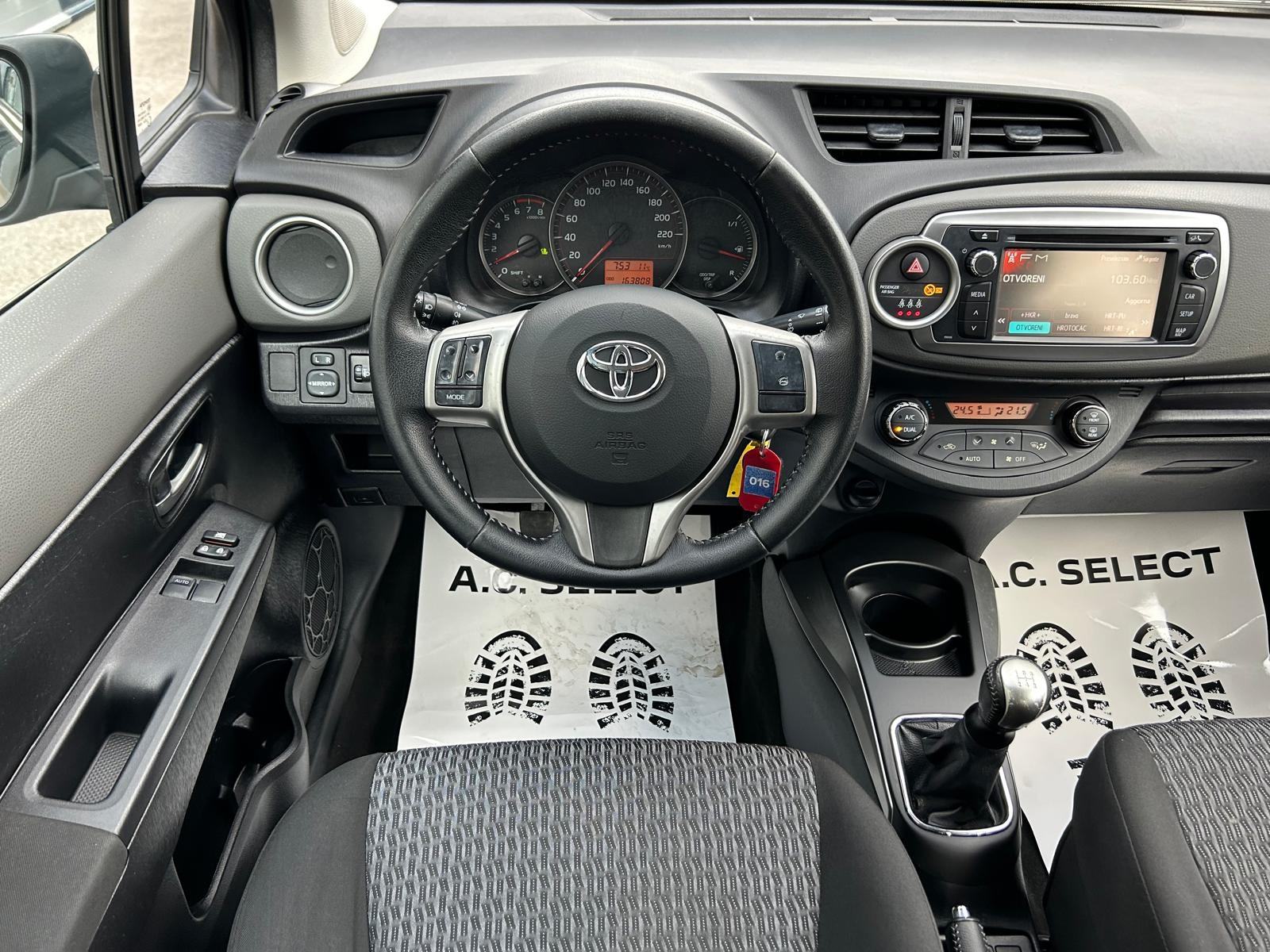 Toyota Yaris 1,0 VVT-i - 160.000KM - SERVIS - GARANCIJA - REG 1 GOD!!, fotografija 9