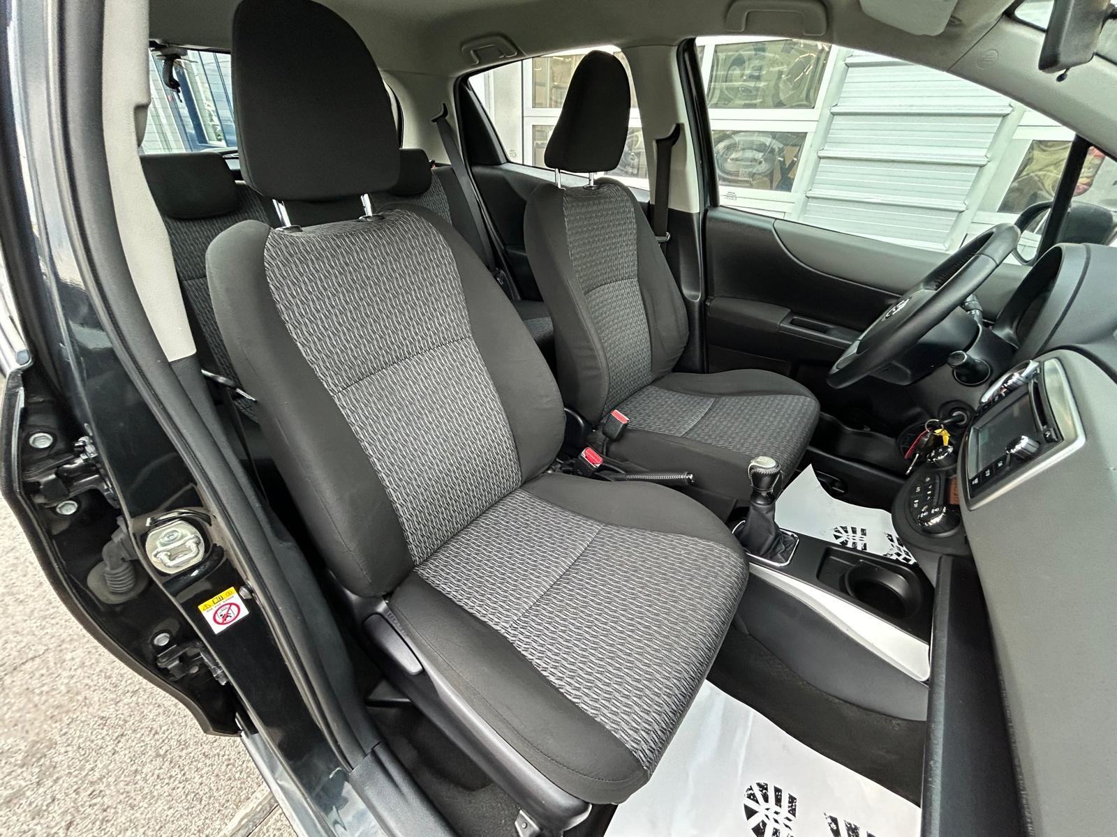 Toyota Yaris 1,0 VVT-i - 160.000KM - SERVIS - GARANCIJA - REG 1 GOD!!, fotografija 18