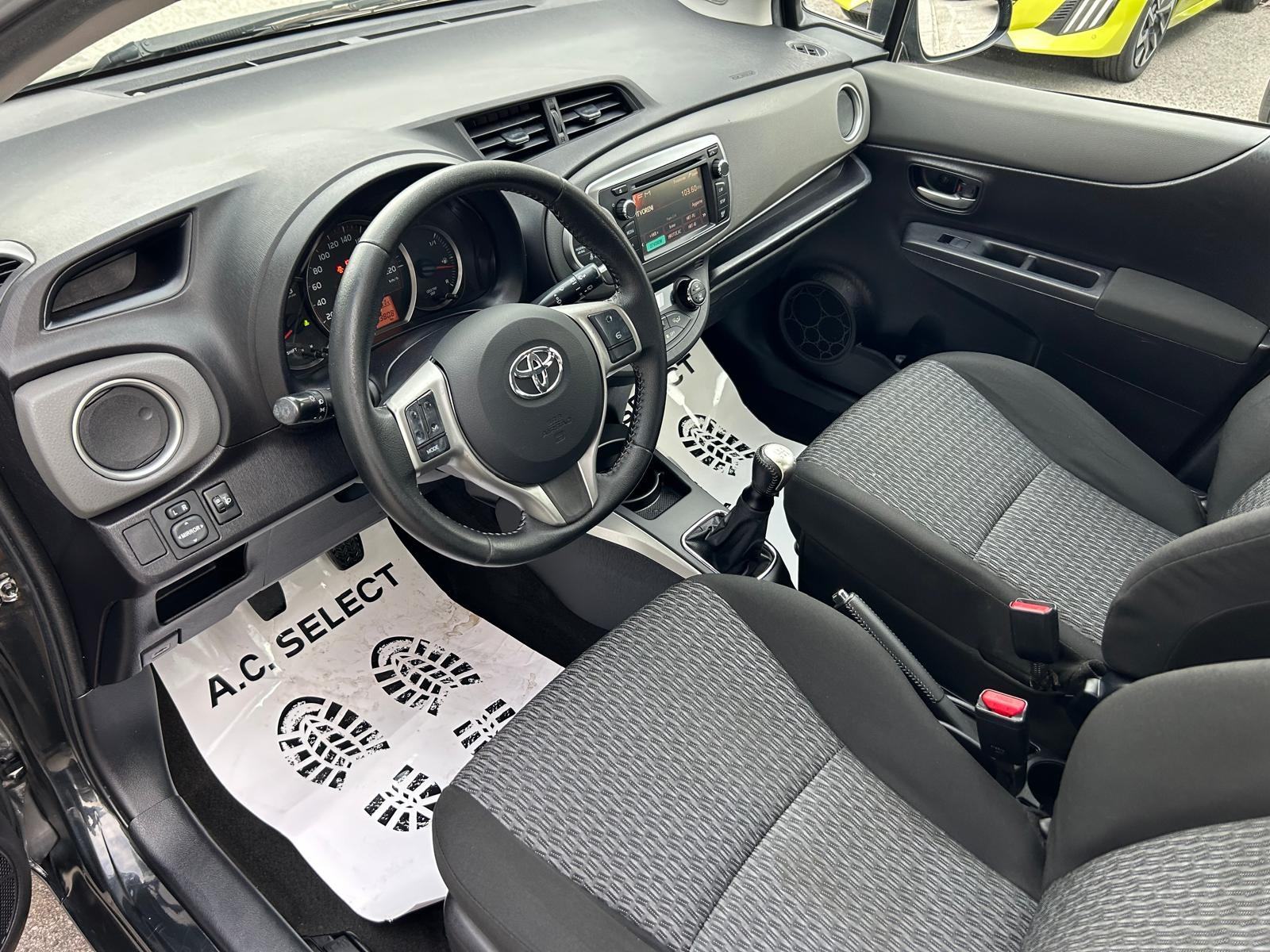 Toyota Yaris 1,0 VVT-i - 160.000KM - SERVIS - GARANCIJA - REG 1 GOD!!, fotografija 15