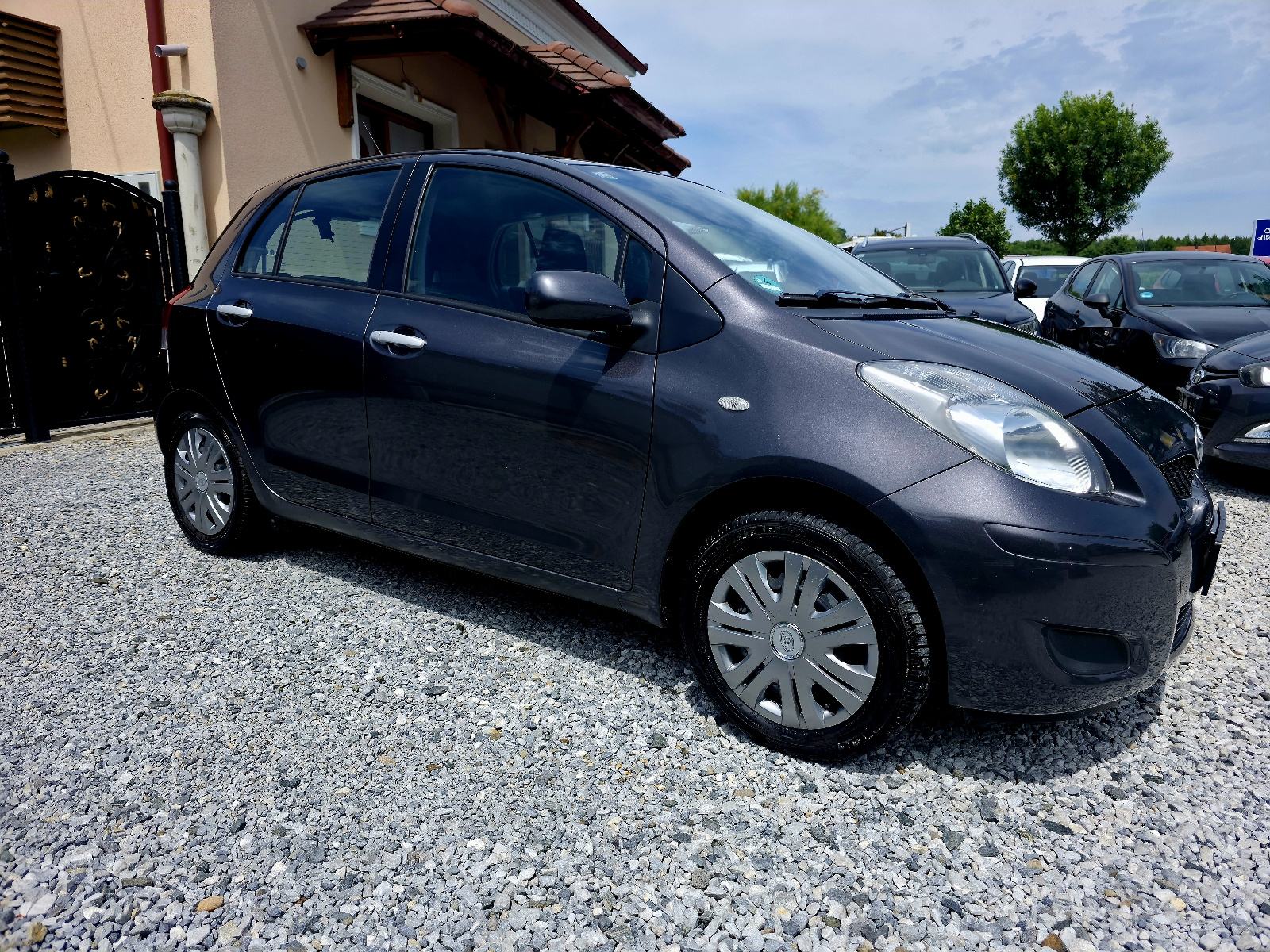 Toyota Yaris 1,0 VVT-i Cool 2011 godina Reg 6/2027, fotografija 5
