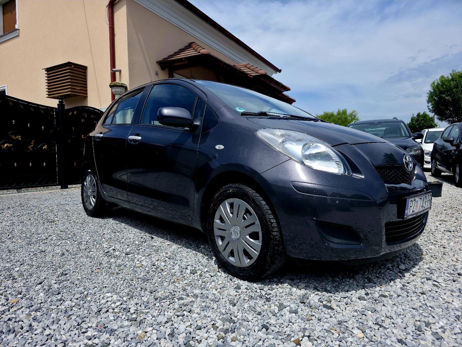 Toyota Yaris 1,0 VVT-i Cool 2011 godina Reg 6/2027, fotografija 6
