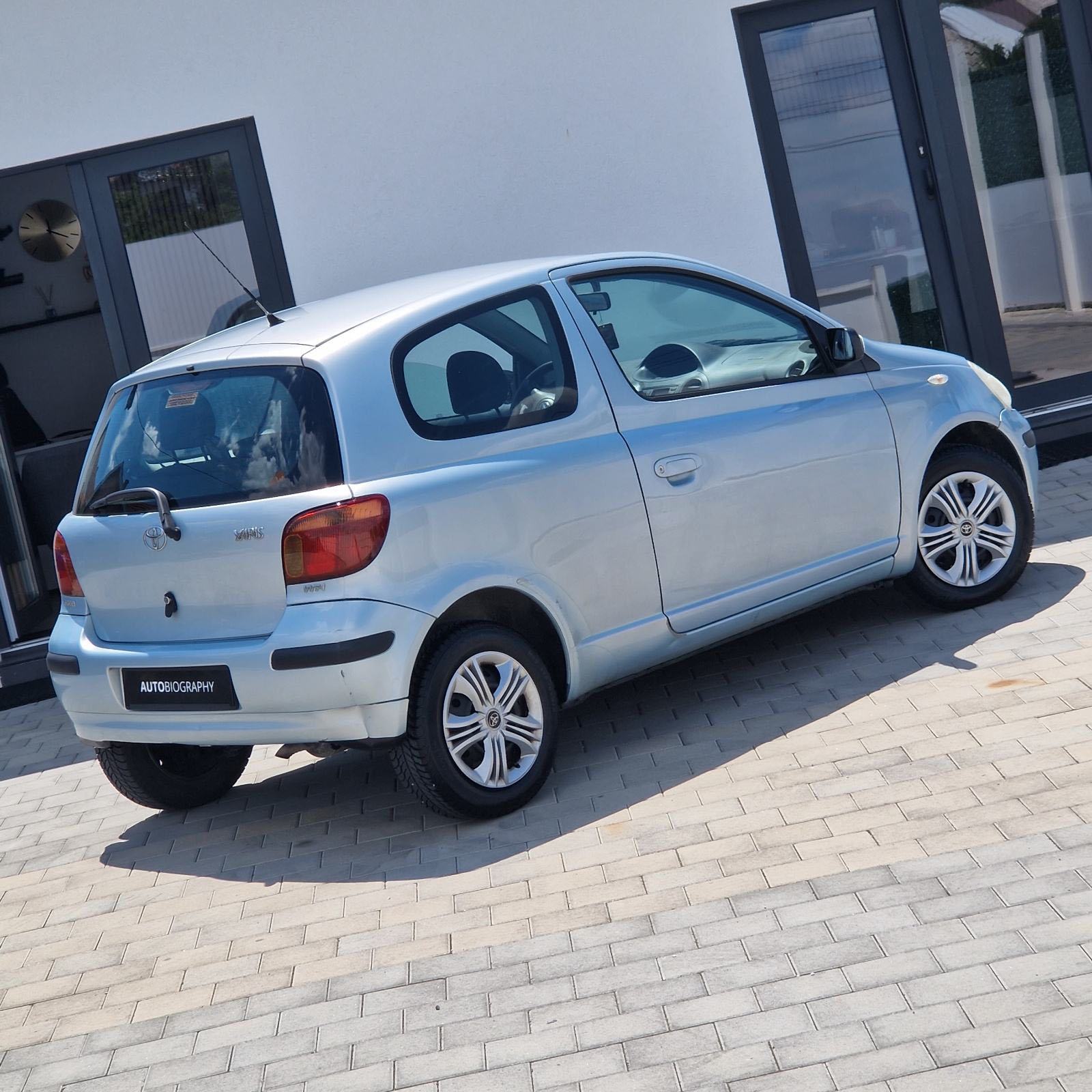 Toyota Yaris 1,0 VVT-i KLIMA● 149.oookm● HR auto● REG 06/2027, fotografija 5