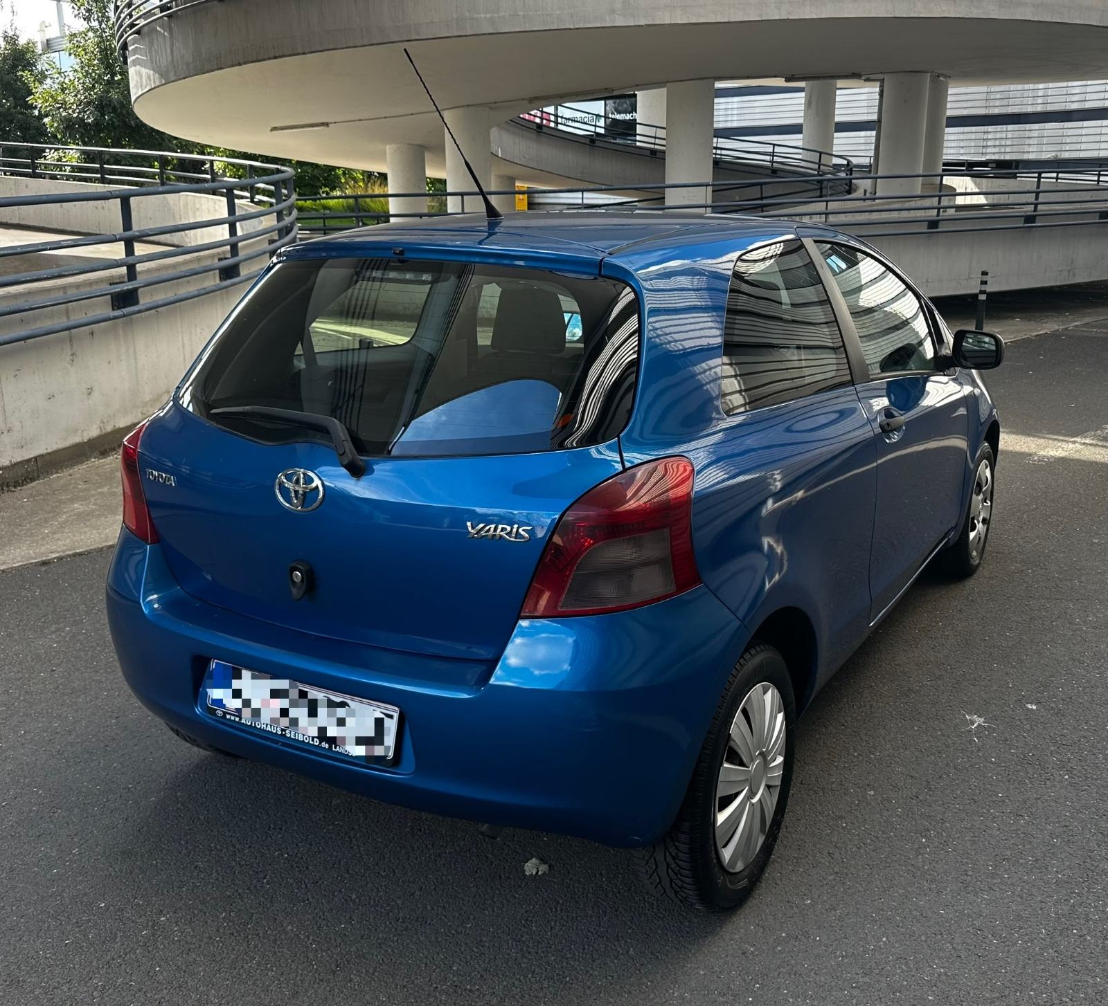 Toyota Yaris 1,0 VVT-i*Klima*Servisna*Odlično stanje*, fotografija 7