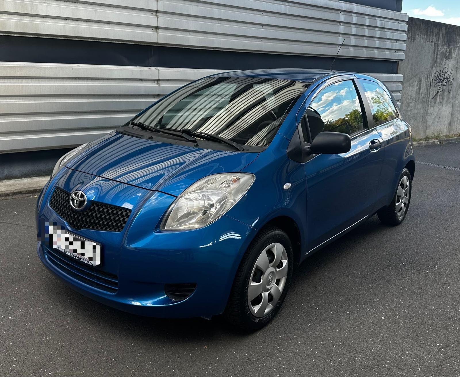 Toyota Yaris 1,0 VVT-i*Klima*Servisna*Odlično stanje*, fotografija 4