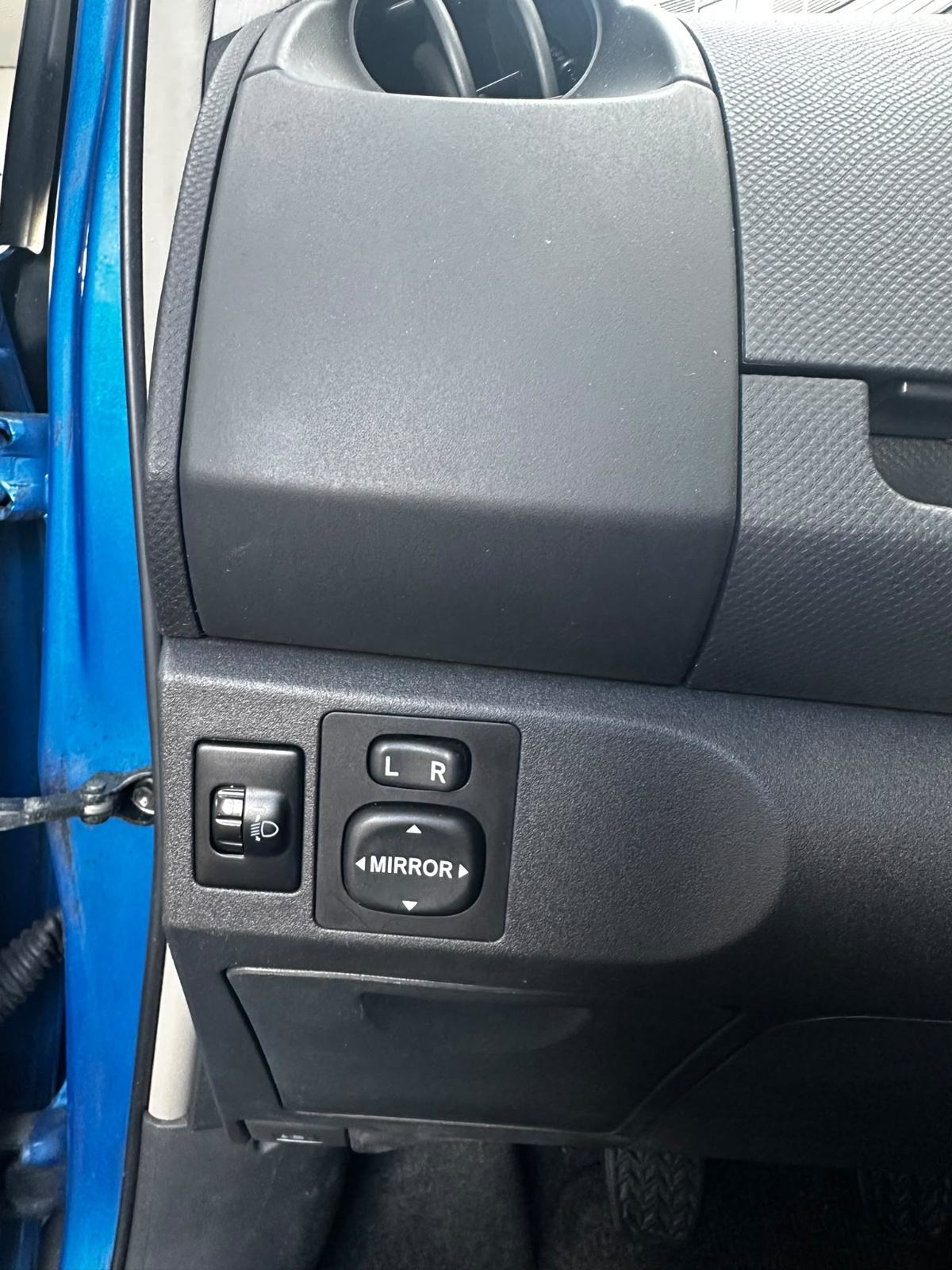 Toyota Yaris 1,0 VVT-i*Klima*Servisna*Odlično stanje*, fotografija 16