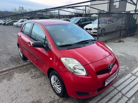 Toyota Yaris 1,0 VVT-i / REG 1 GOD / 5 VRATA !!, fotografija 3