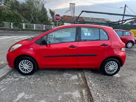 Toyota Yaris 1,0 VVT-i / REG 1 GOD / 5 VRATA !!, fotografija 8