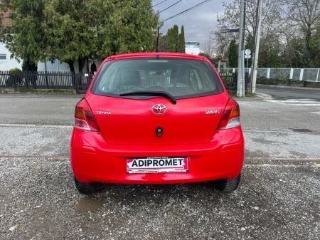 Toyota Yaris 1,0 VVT-i / REG 1 GOD / 5 VRATA !!, fotografija 9