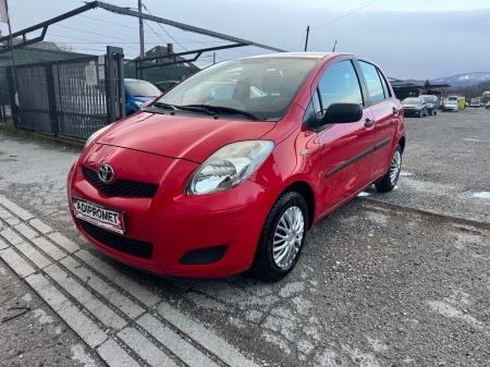 Toyota Yaris 1,0 VVT-i / REG 1 GOD / 5 VRATA !!, fotografija 10