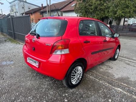 Toyota Yaris 1,0 VVT-i / REG 1 GOD / 5 VRATA !!, fotografija 12
