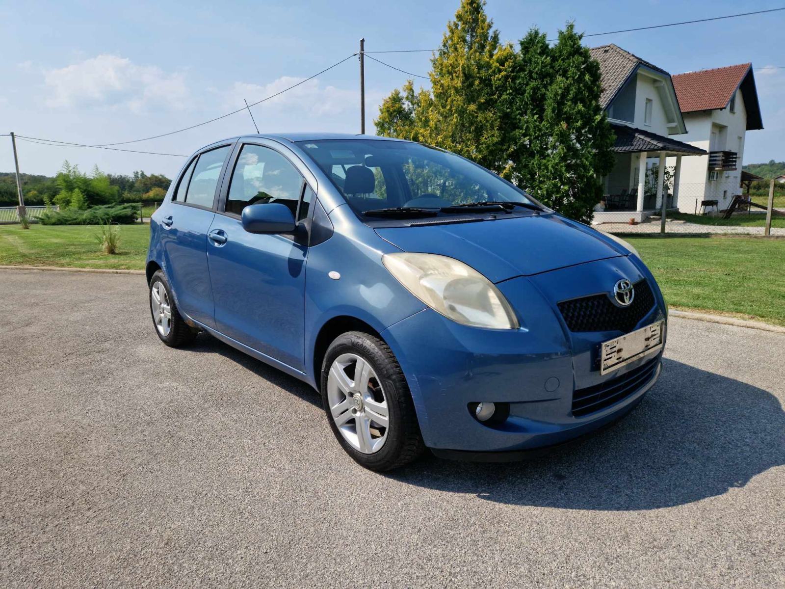 Toyota Yaris 1,0 VVT-i, fotografija 10
