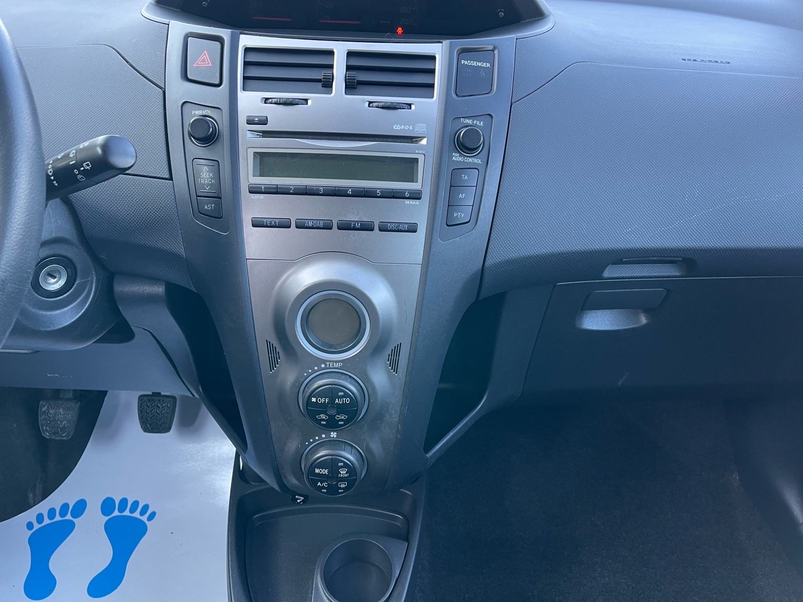 Toyota Yaris 1,0 VVT-i !!, fotografija 10