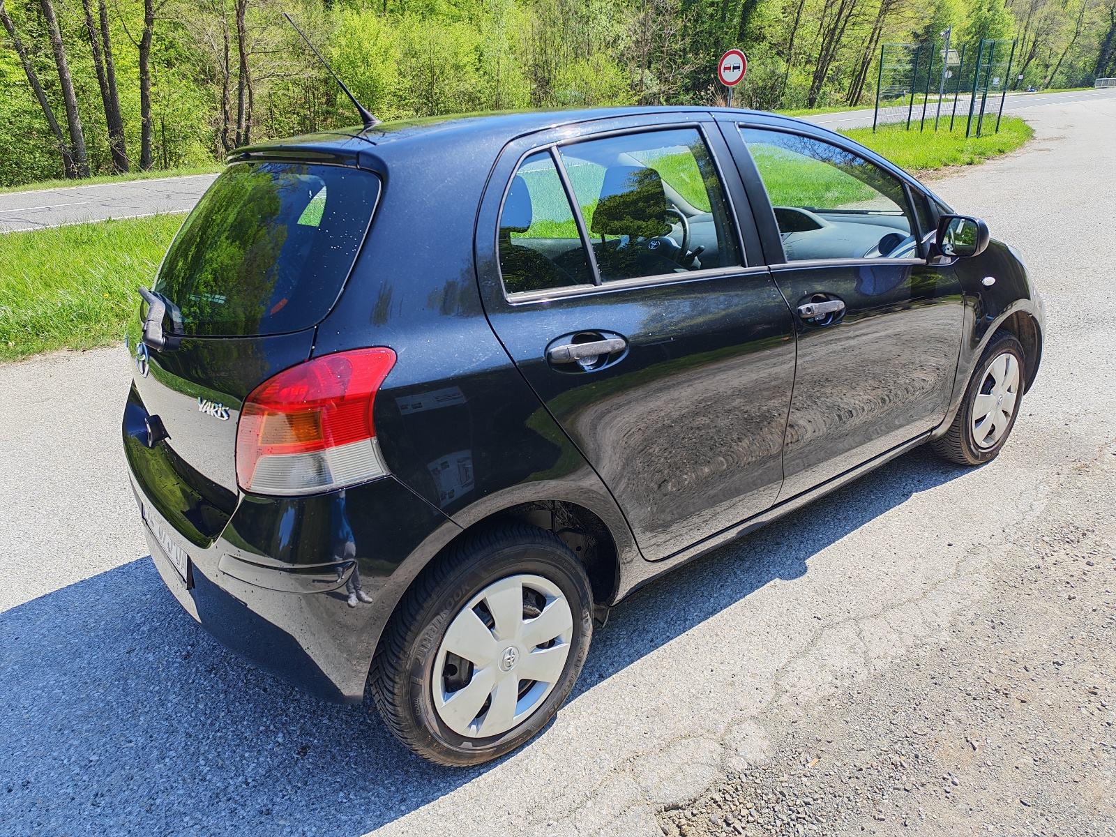 Toyota Yaris 1,0 VVT-i, fotografija 4