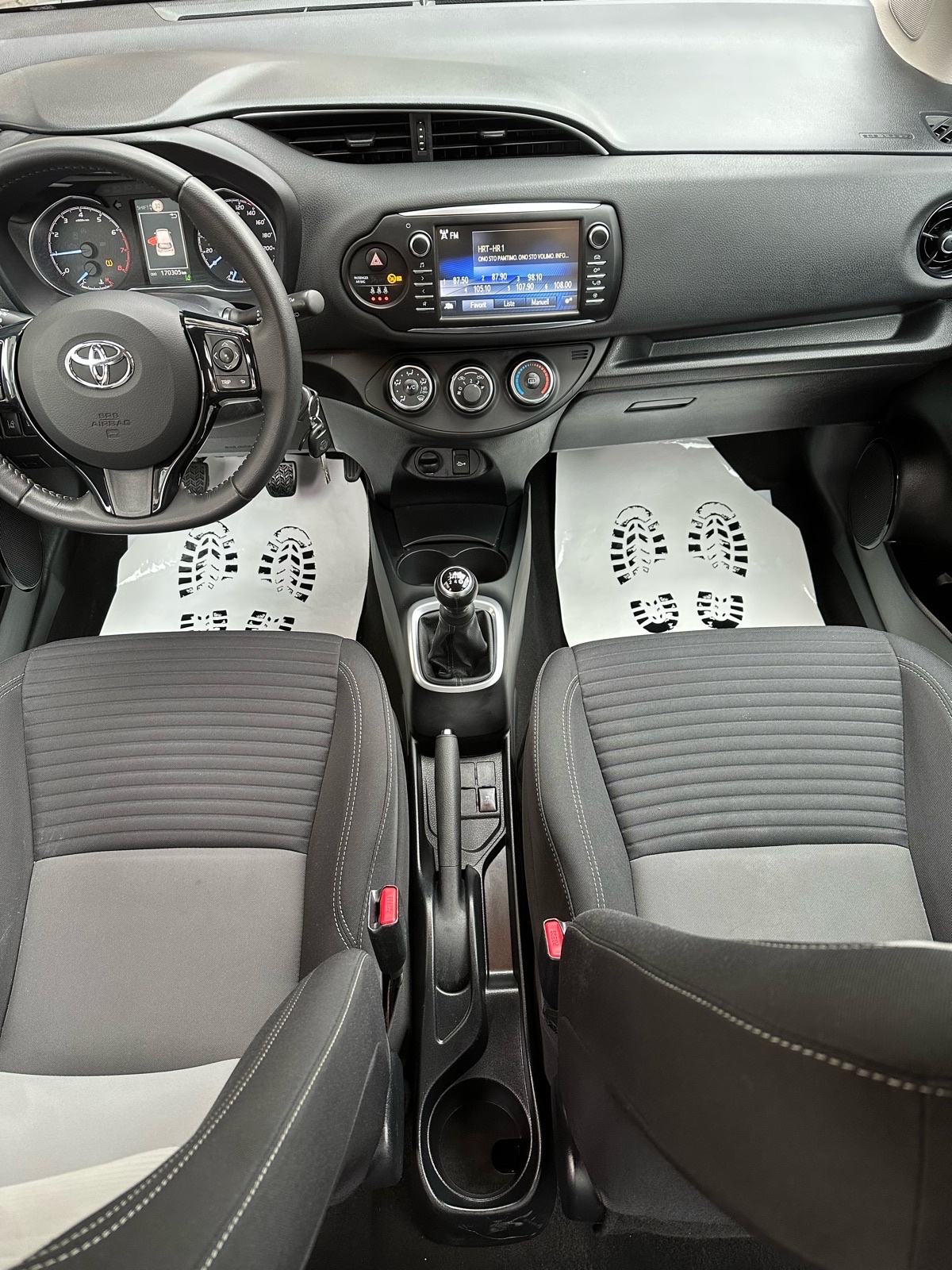 Toyota Yaris 1,0 VVT-i LANE ASSIST - PARKING KAMERA - GARANCIJA-SERVIS, fotografija 15