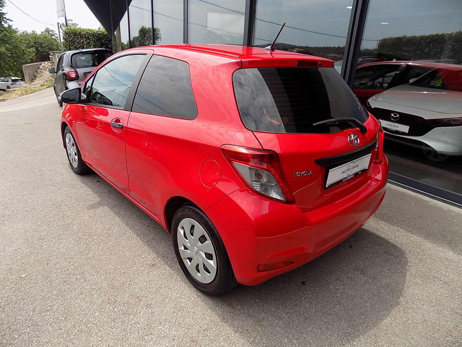 Toyota Yaris 1,0 VVT-i, fotografija 8