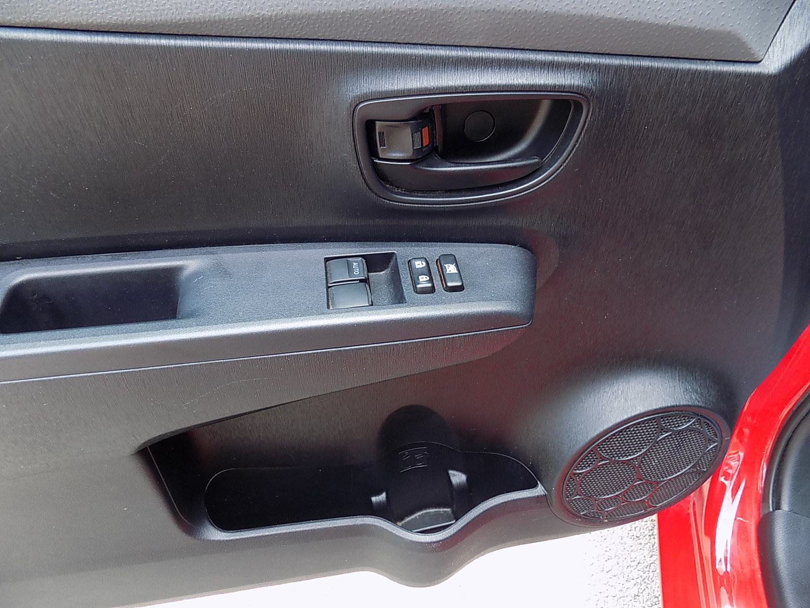 Toyota Yaris 1,0 VVT-i, fotografija 16