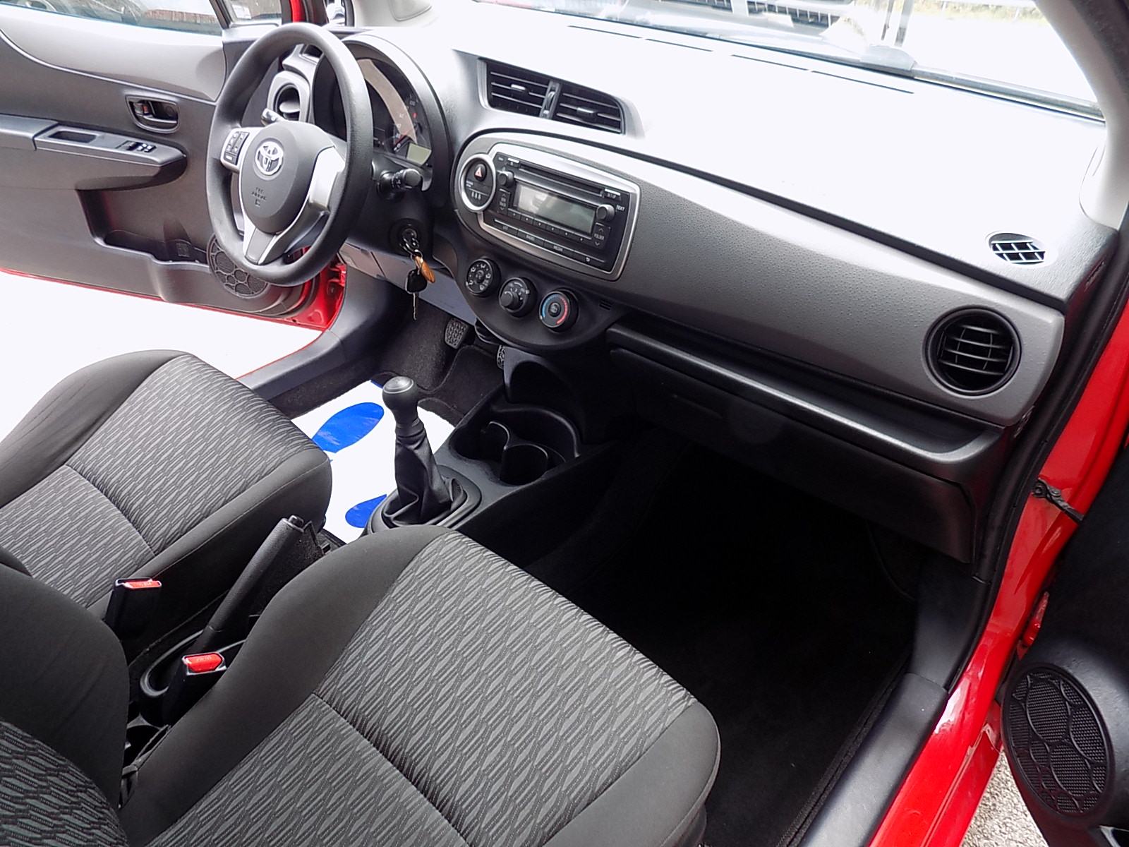 Toyota Yaris 1,0 VVT-i, fotografija 10