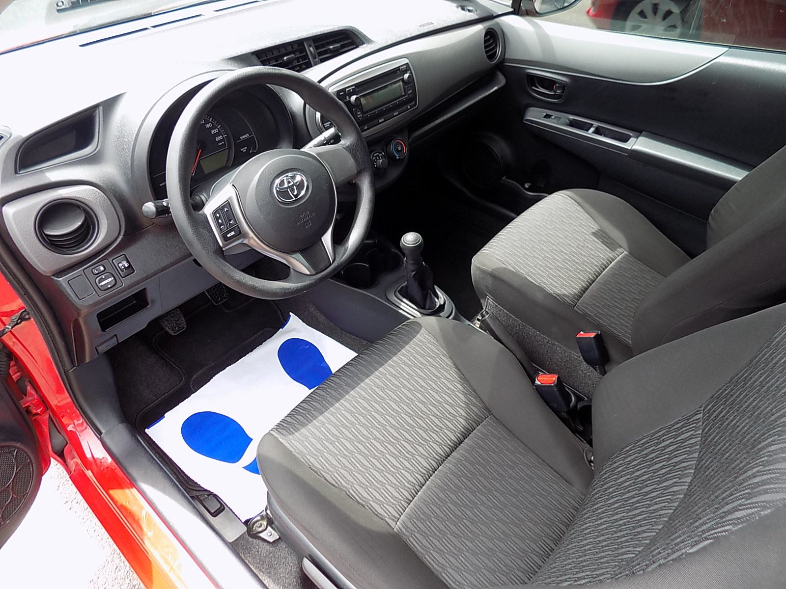 Toyota Yaris 1,0 VVT-i, fotografija 9