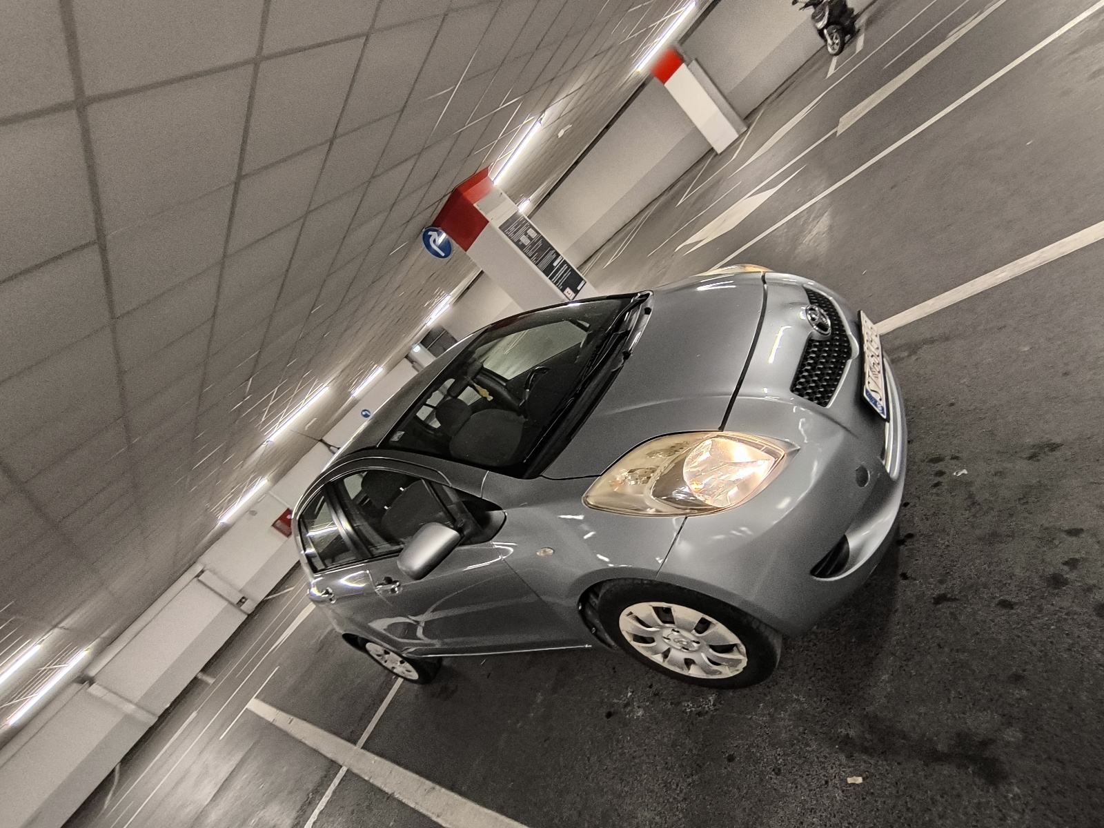 Toyota Yaris 1,0 VVT-i, fotografija 4