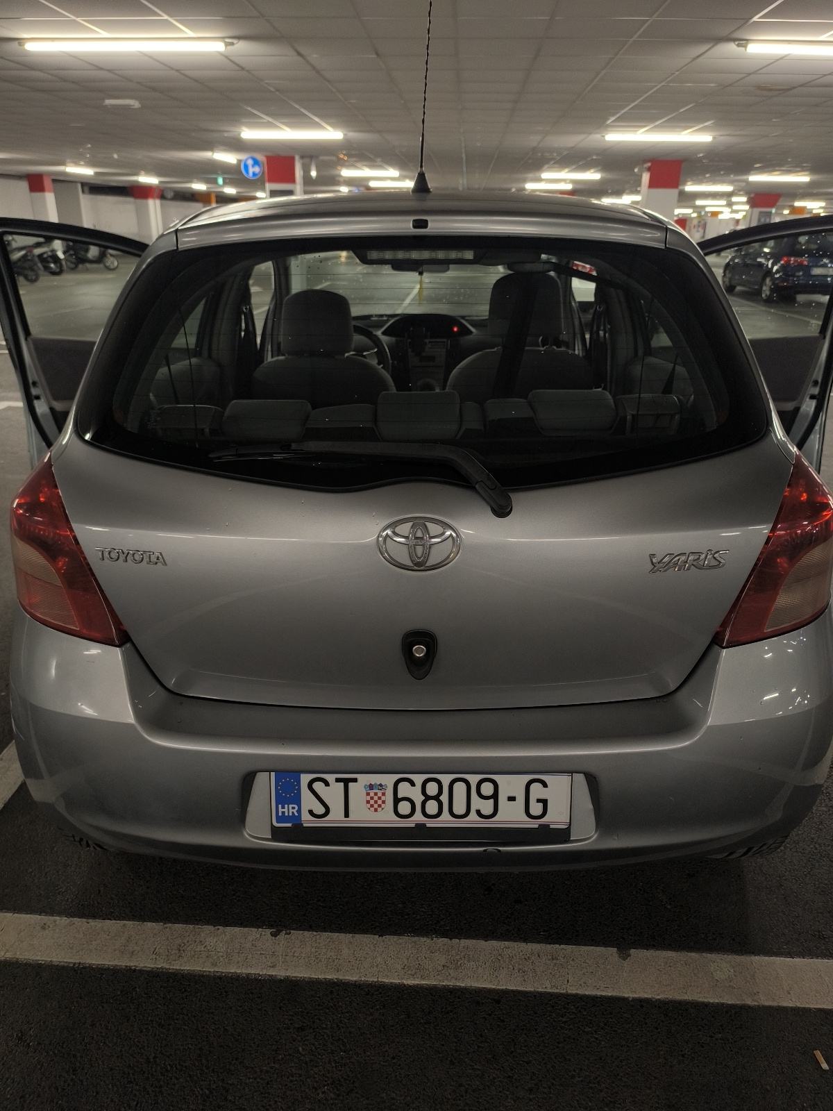 Toyota Yaris 1,0 VVT-i, fotografija 5