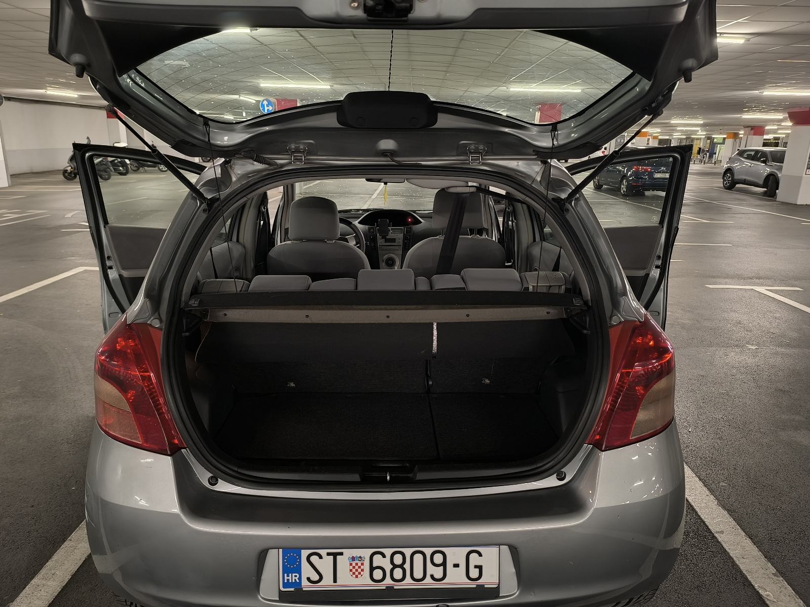 Toyota Yaris 1,0 VVT-i, fotografija 6