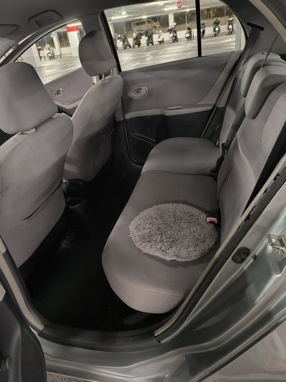 Toyota Yaris 1,0 VVT-i, fotografija 7