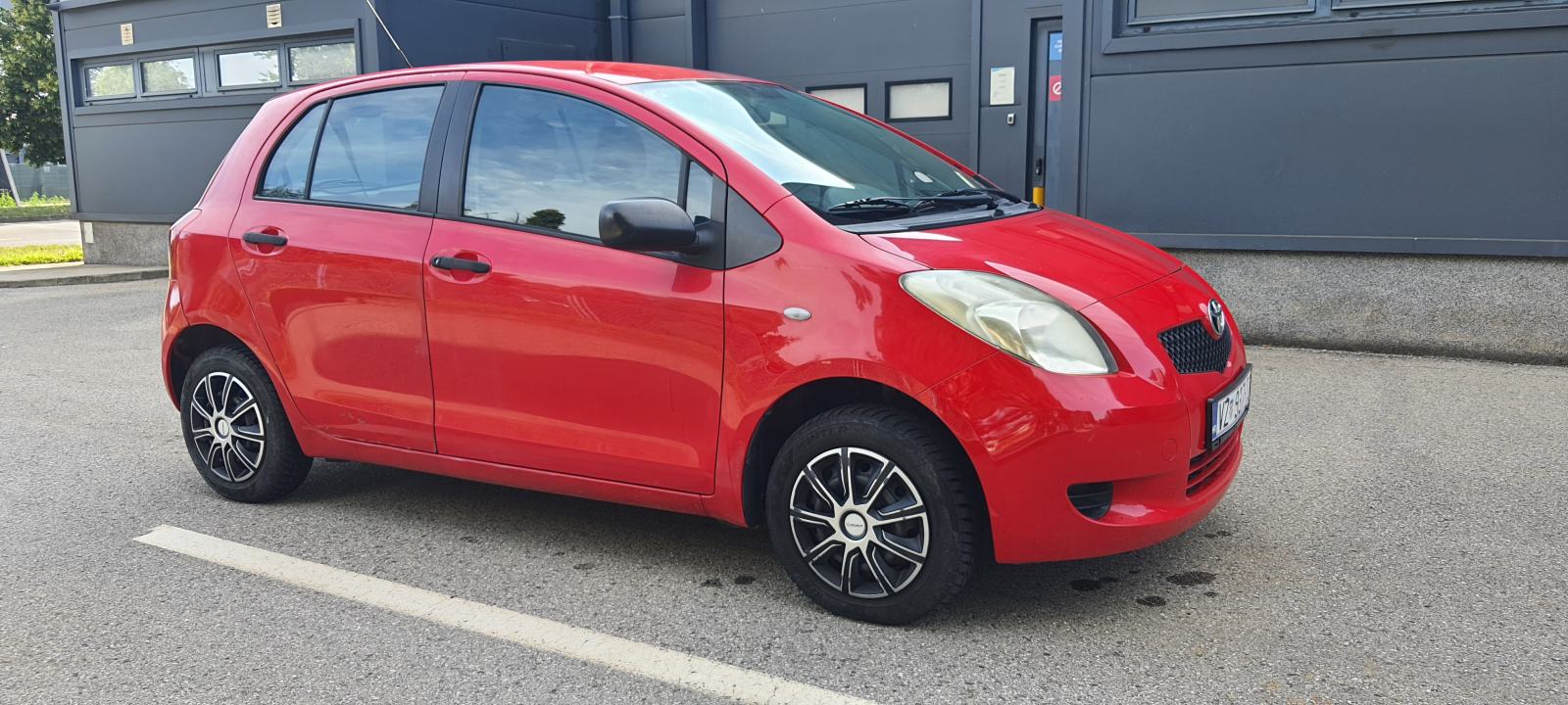 Toyota Yaris 1,0 VVT-i, fotografija 17
