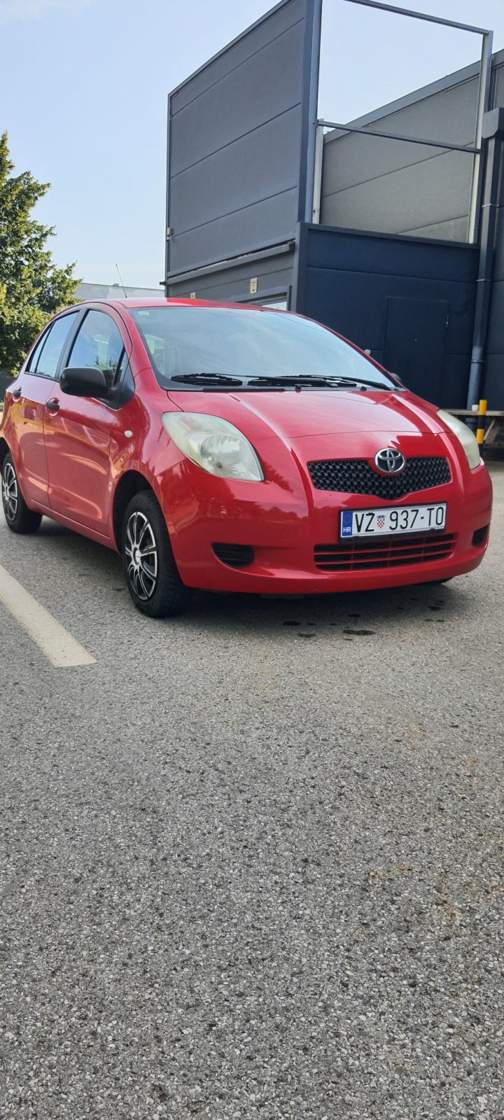 Toyota Yaris 1,0 VVT-i, fotografija 19