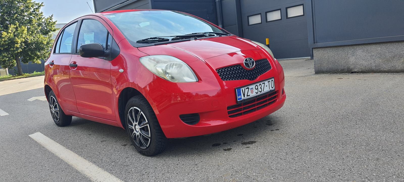 Toyota Yaris 1,0 VVT-i, fotografija 20