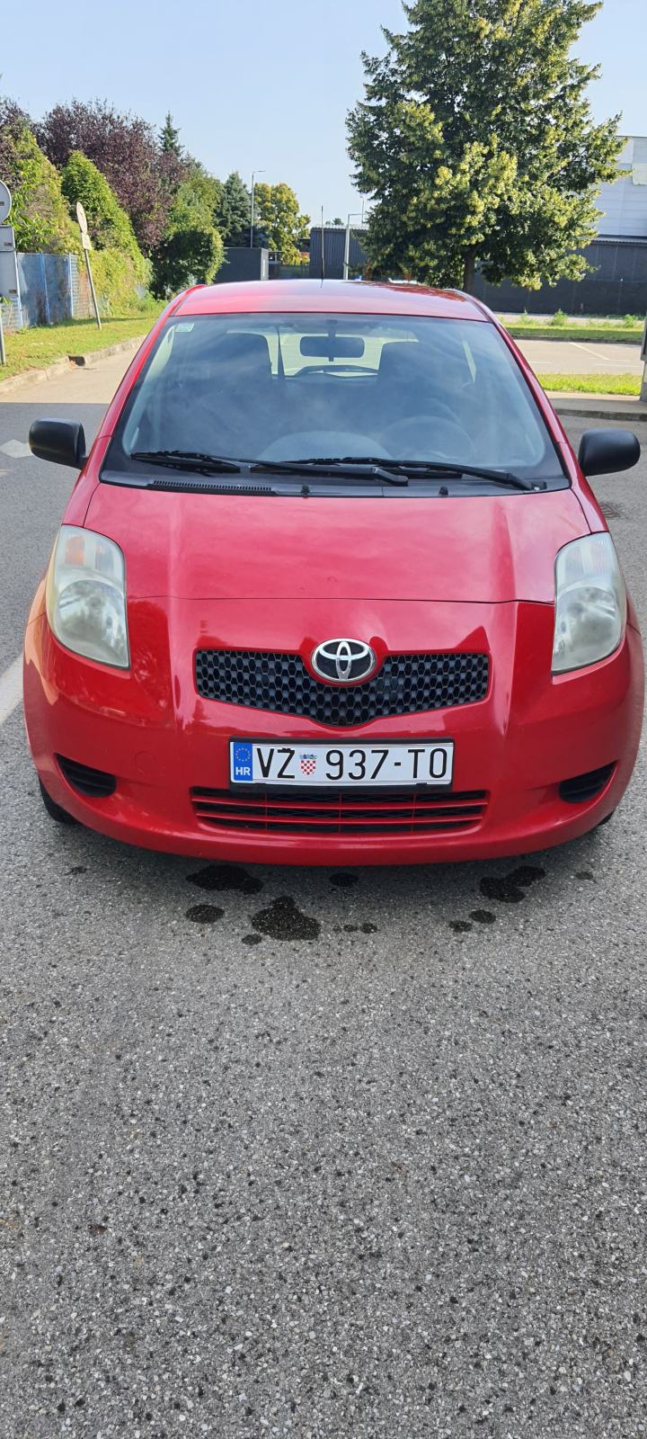 Toyota Yaris 1,0 VVT-i, fotografija 8